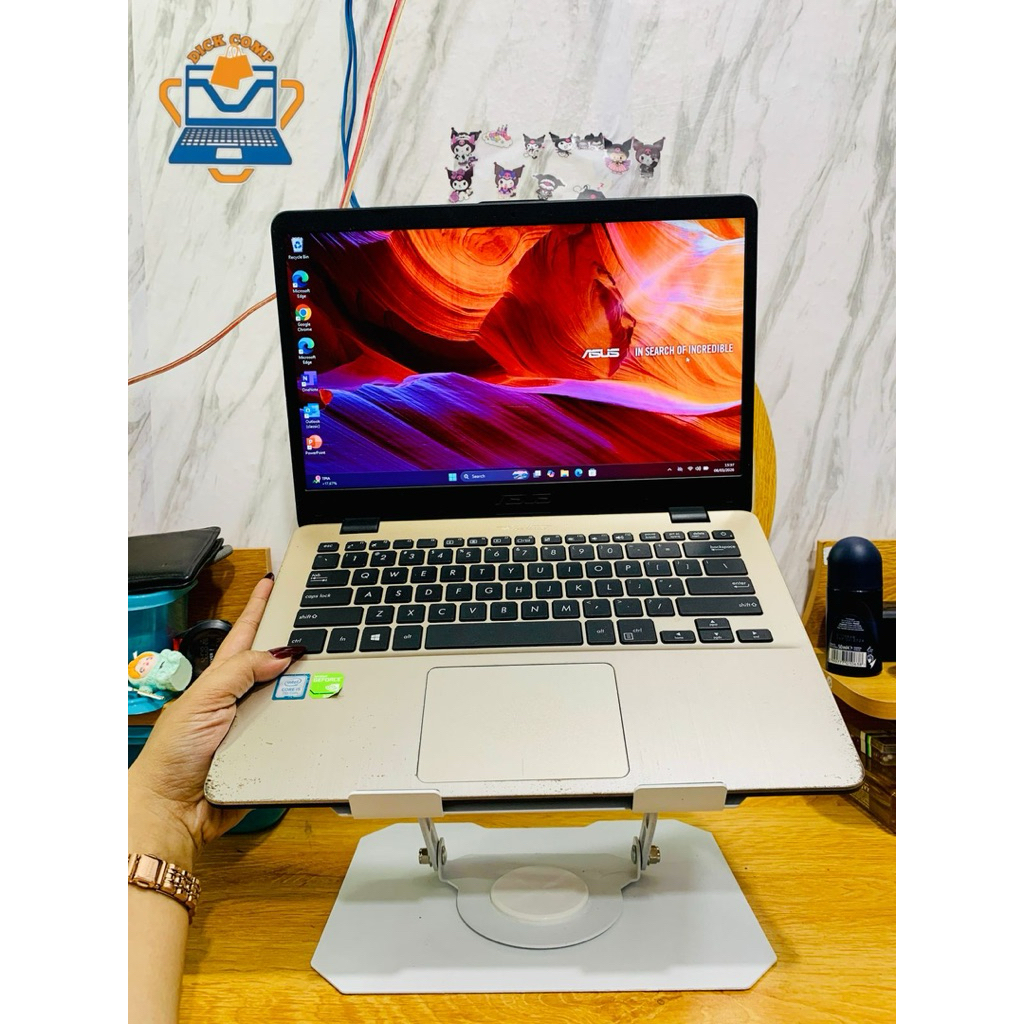 Asus X405. core i5 gen 7. dual Vga. ram 8/1000+128gb ssd. normal