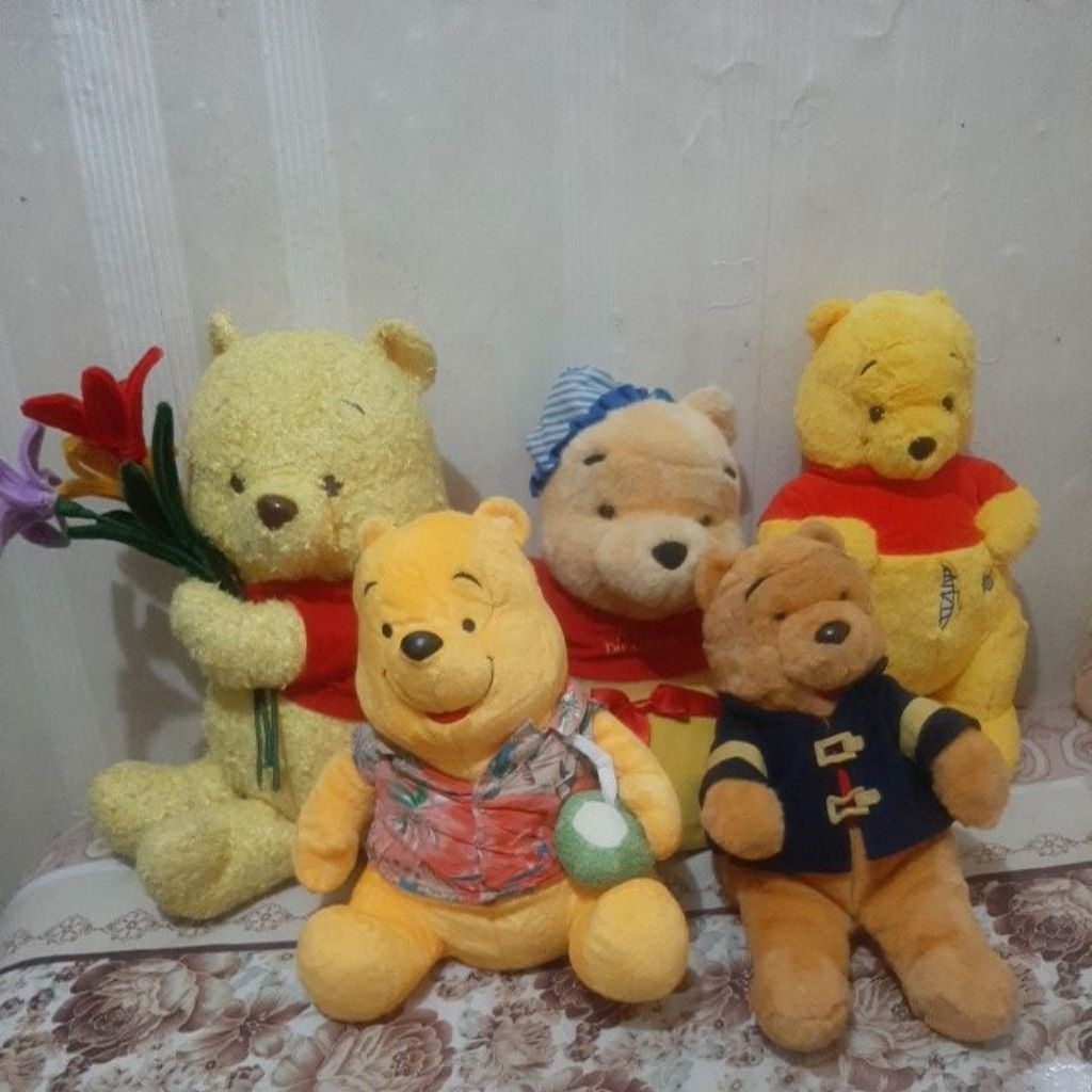boneka pooh besar