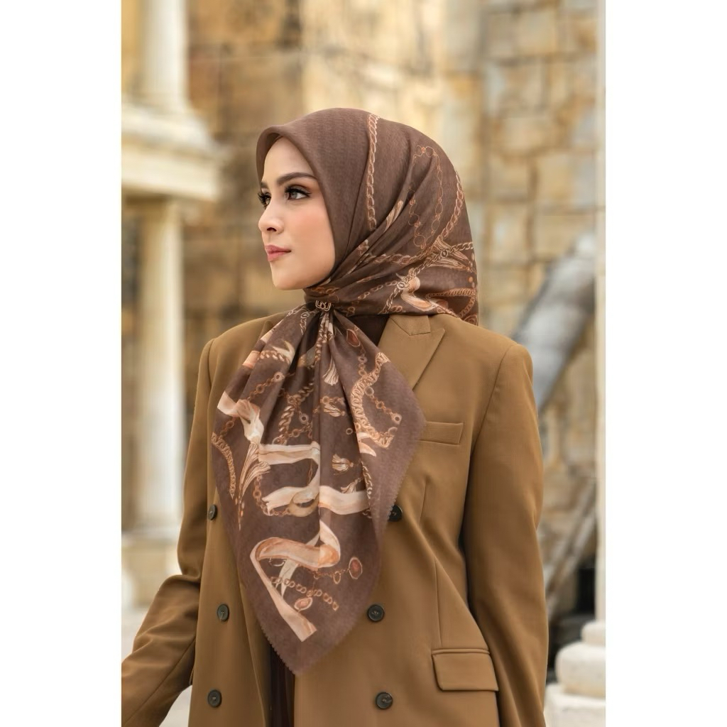 Buttonscraves signature chain