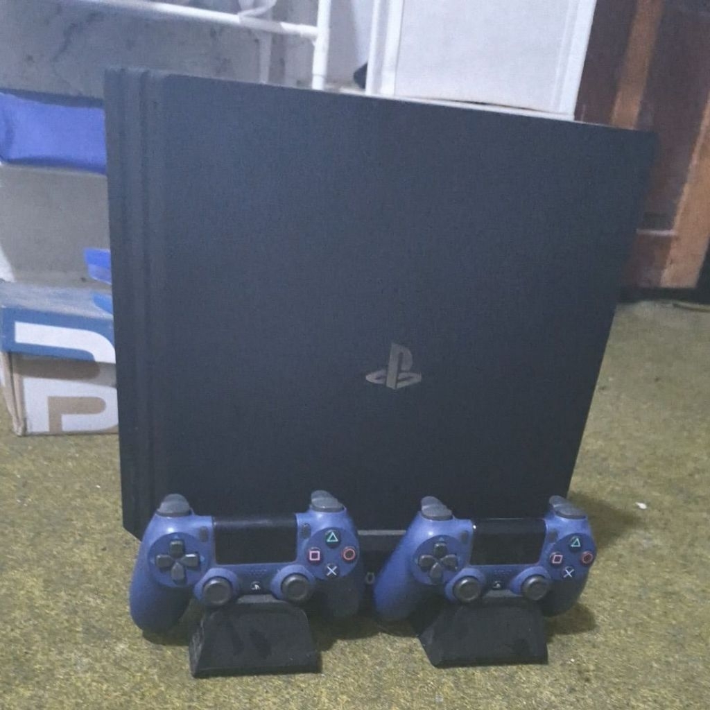 ps 4 pro hen 9.00