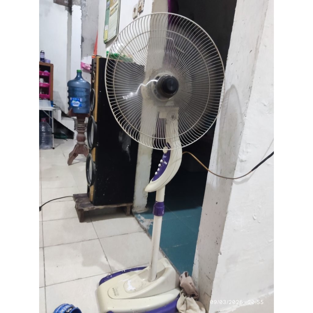 KIPAS ANGIN SECOND COSMOS