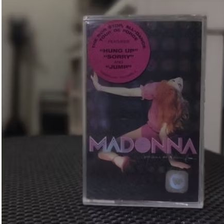 Kaset Pita Madonna Confessions on a Dance Floor Segel Original