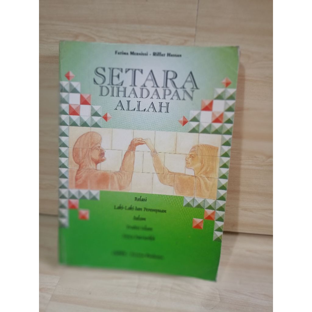 SETARA DIHADAPAN ALLAH by Fatima mernissi