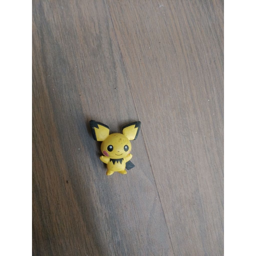 action figure pichu nintendo tomy pokemon pikachu
