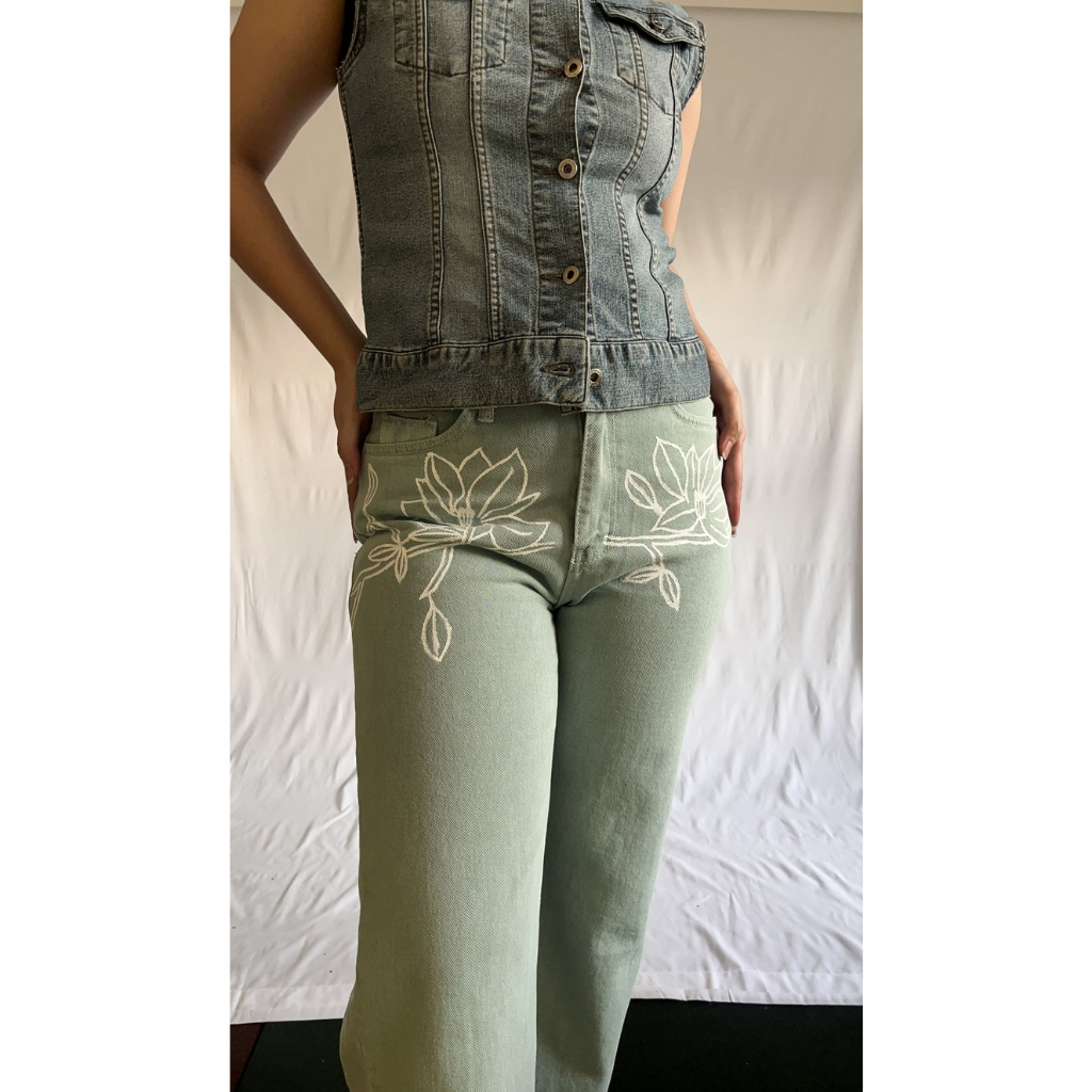 Hand-painted White Lily on Denim Jeans | Celana Panjang Jeans Hijau Tosca | Reworked Denim Jeans | R