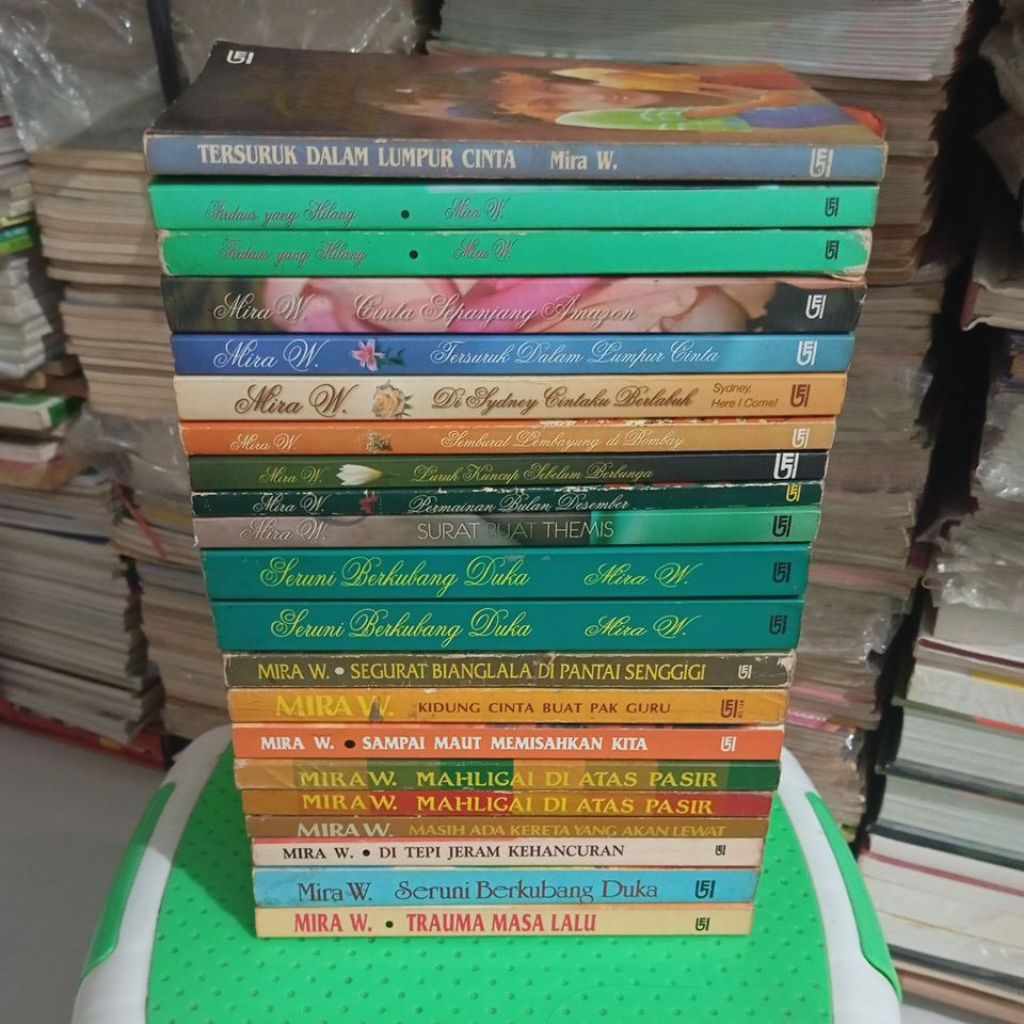 Novel Mira W | bebas pilih | bekas