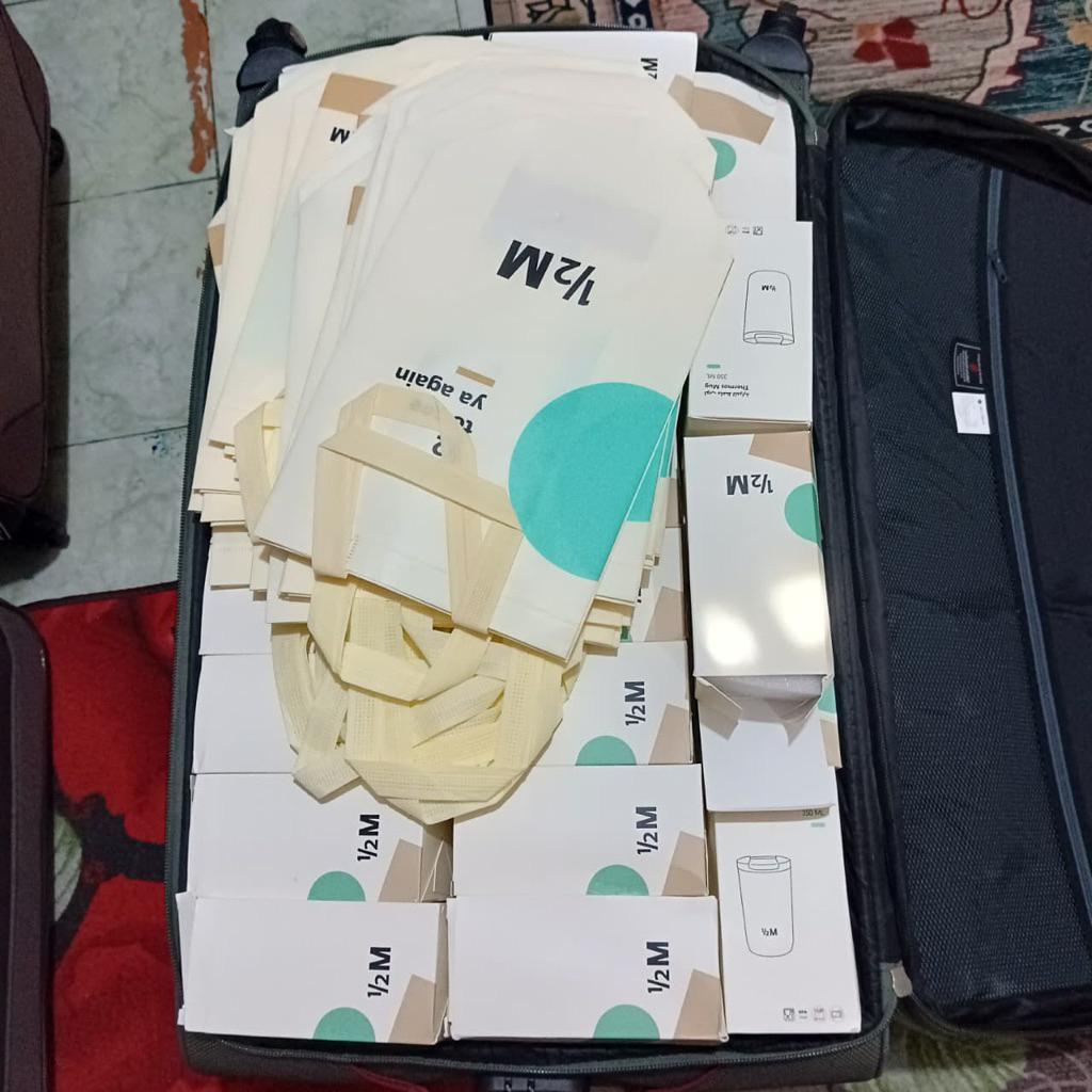TOTEBAG SAJA half million, ROW, barns