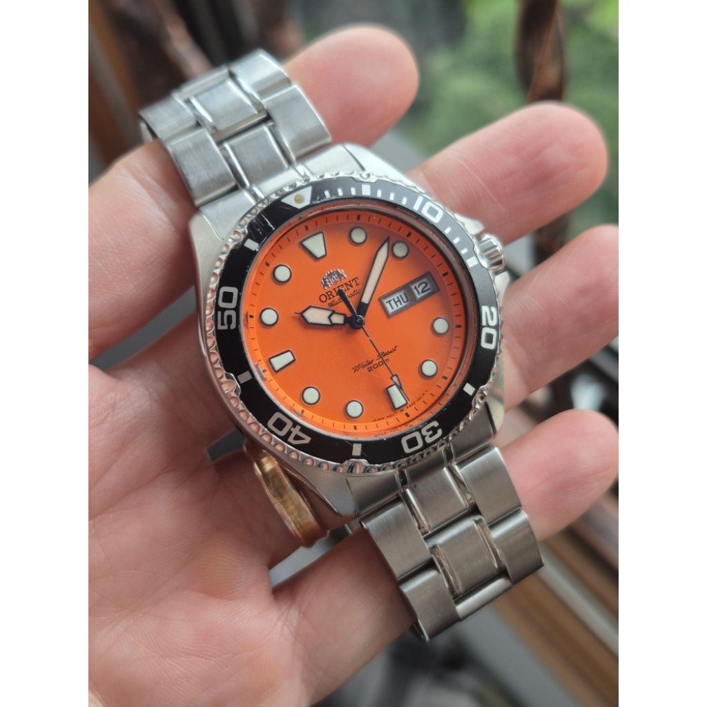 orient ray 2 orange dial