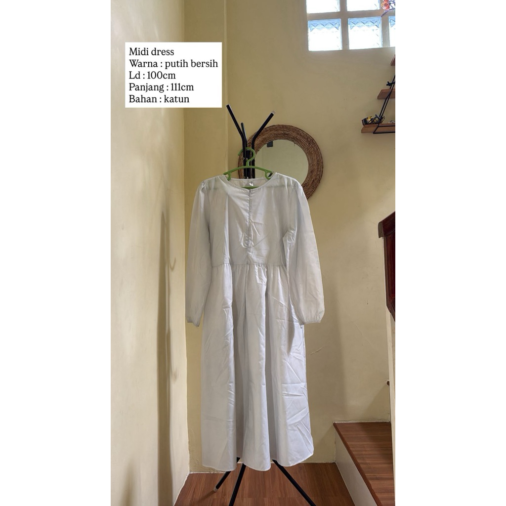 PRELOVED Gamis Abaya warna putih bersih