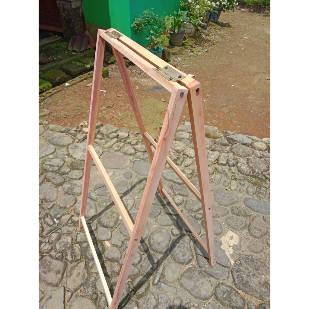 stand banner berdiri 2 sisi