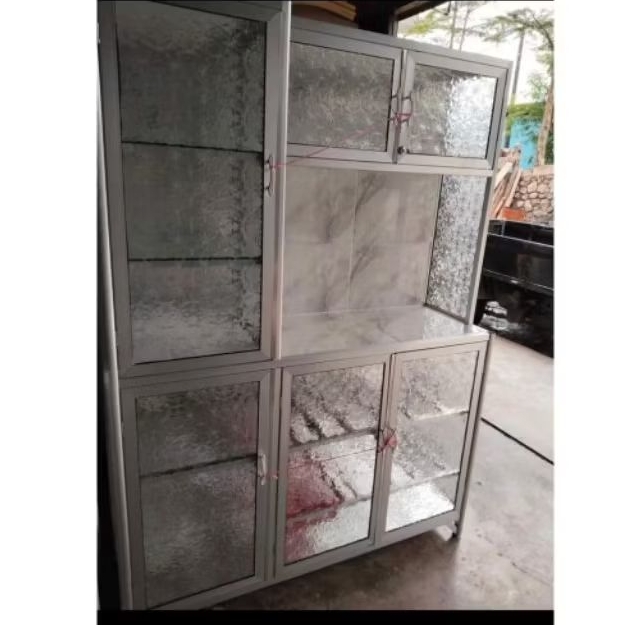 Batam -Rak piring 3 pintu kaca