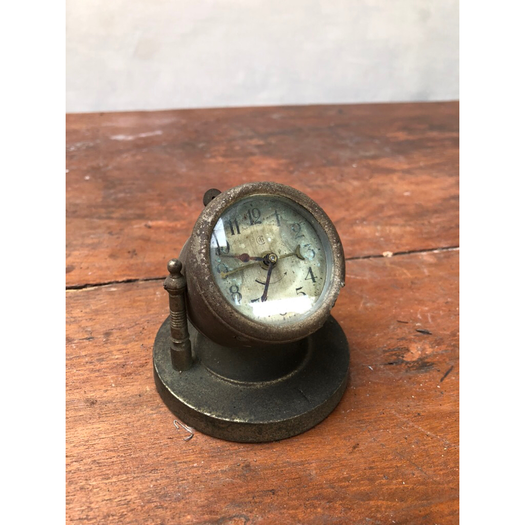 jam meja antik lawas