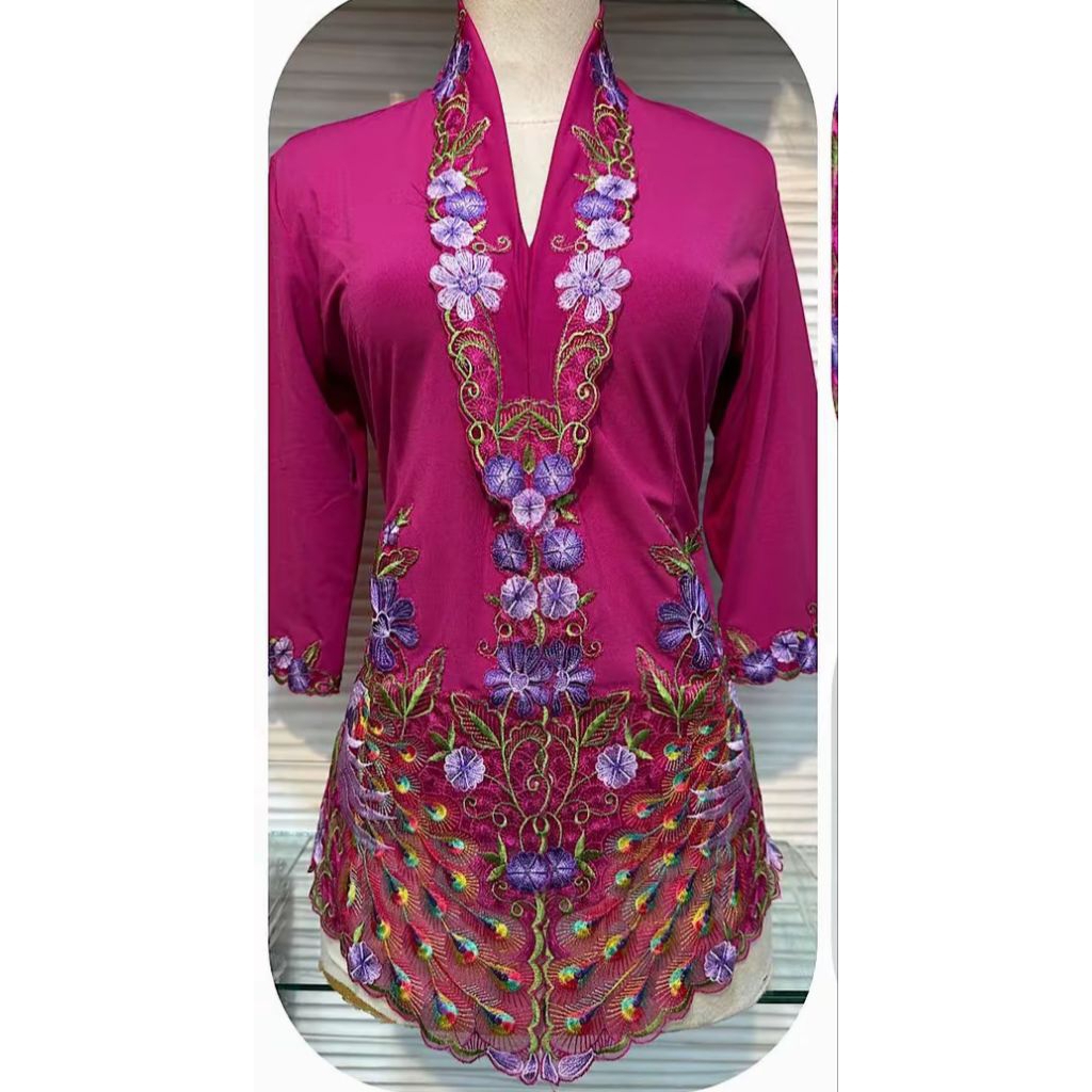 Kebaya Encim Merak Gradasi Magenta