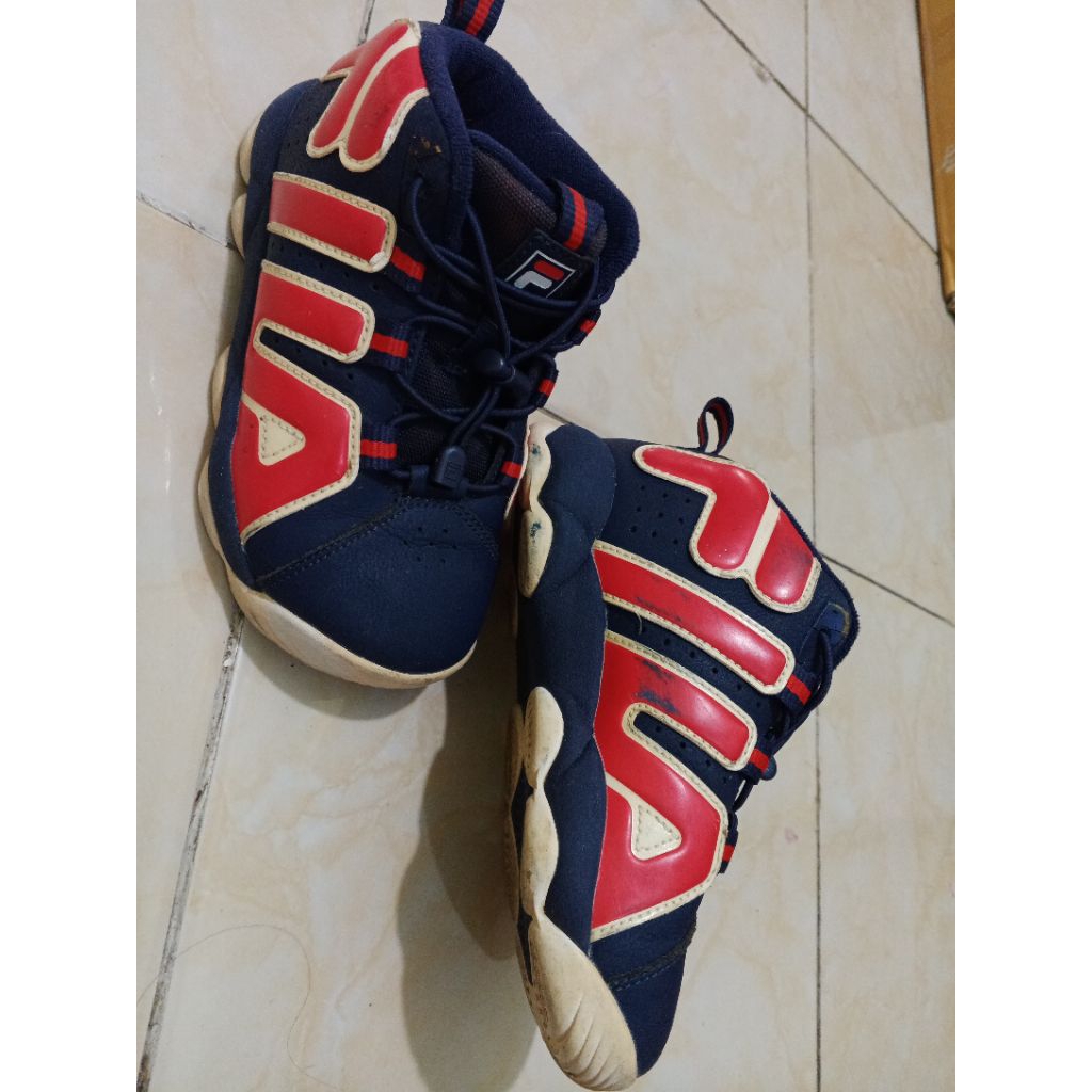 Sepatu basket anak Fila size 28 insole 17,5