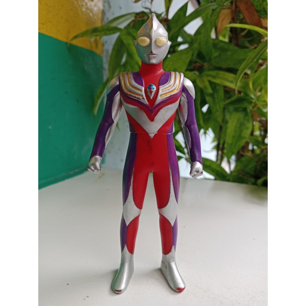 uhs ultraman tiga tinggi -+14cm ori bandai