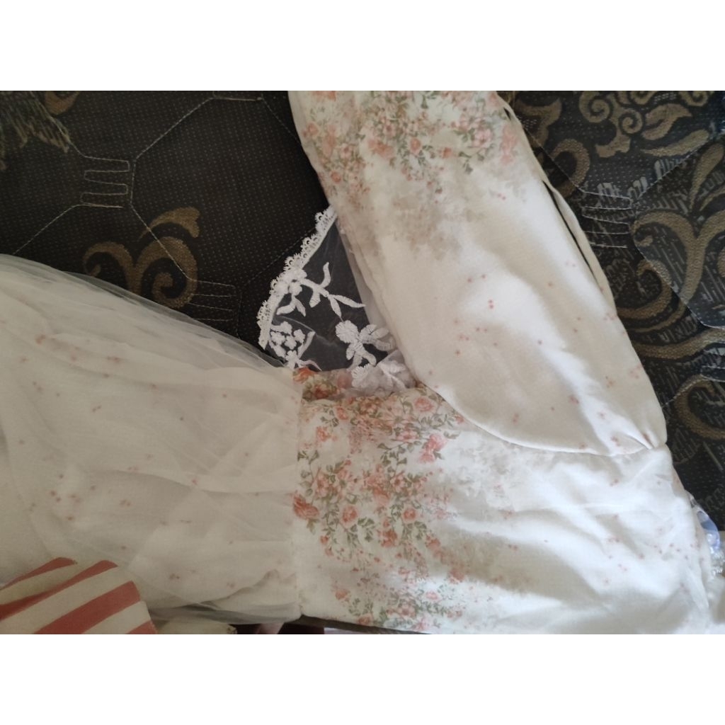 Like New Gamis/Baju Muslim renda warna putih tulang ukuran L to XL