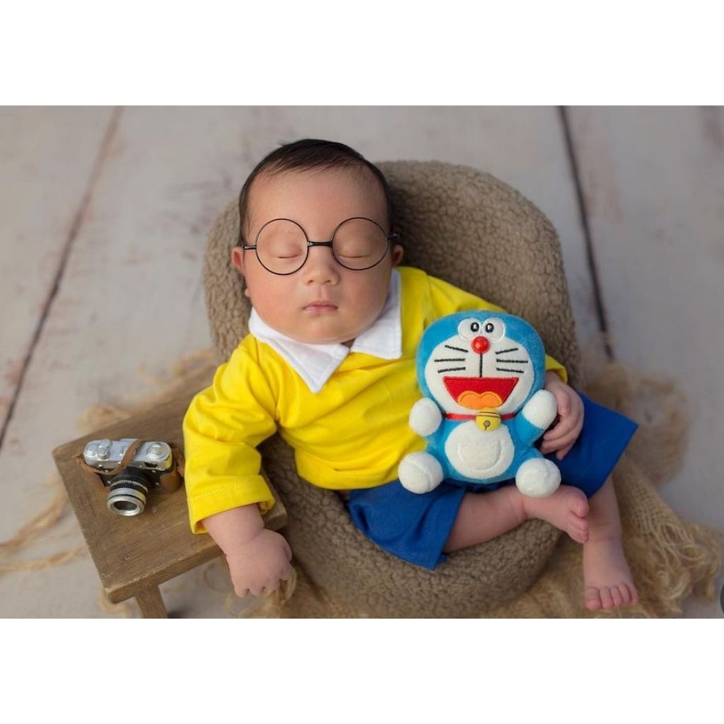 KOSTUM NOBITA, KOSTUM PHOTOSHOOT NEWBORN NOBITA DORAEMON, KOSTUM FOTO BAYI BARU LAHIR, BAJU PHOTOSHO