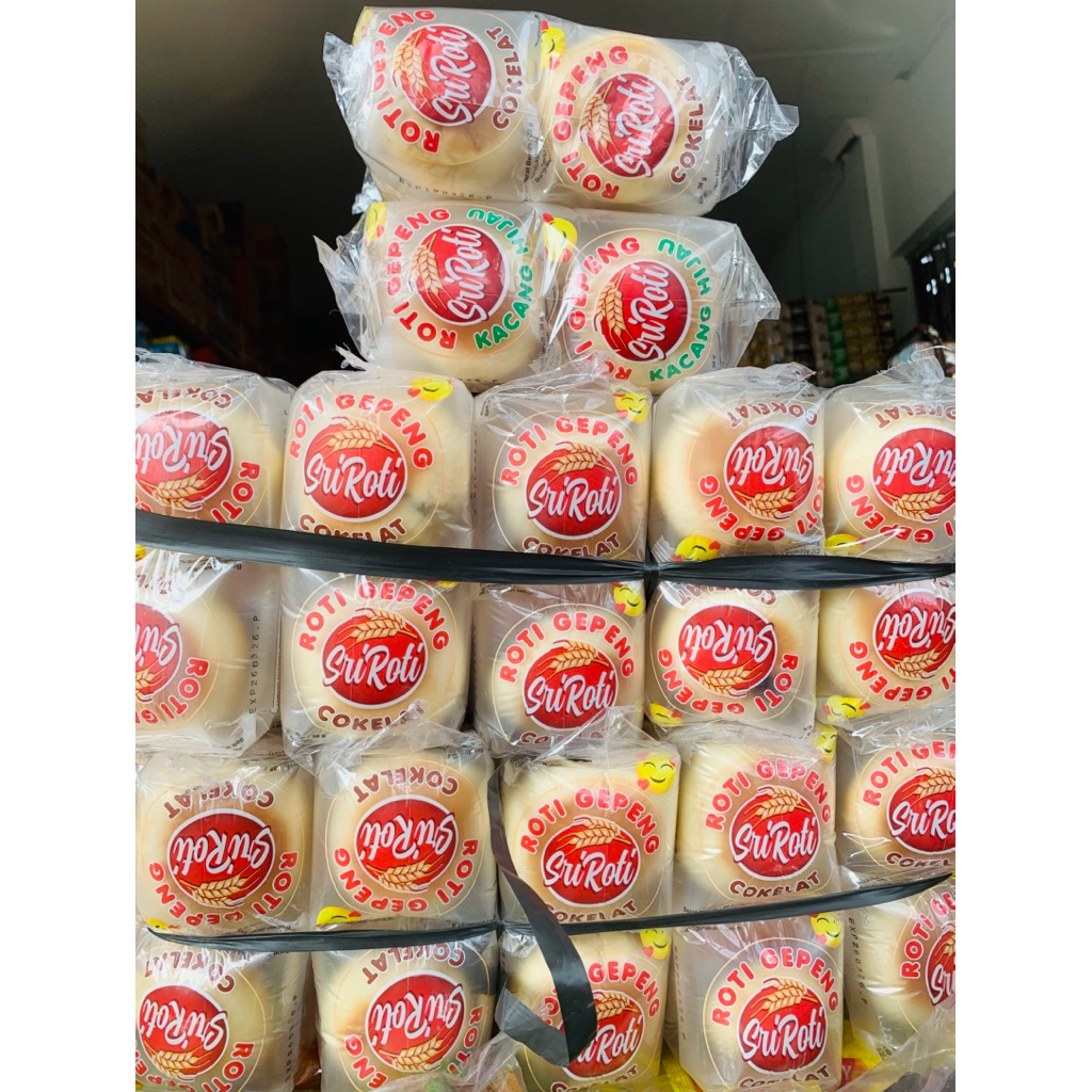 Roti Gepeng Sri Roti isi Krim Cokelat Kacang Hijau