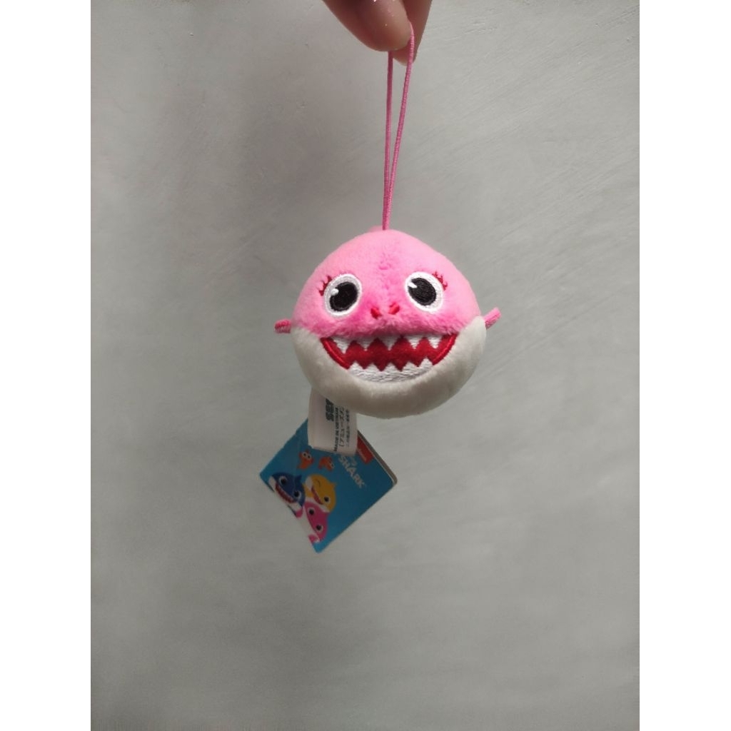Boneka gantungan kunci/ gantungan tas/ bag charns mommy shark original pinkfong new tag