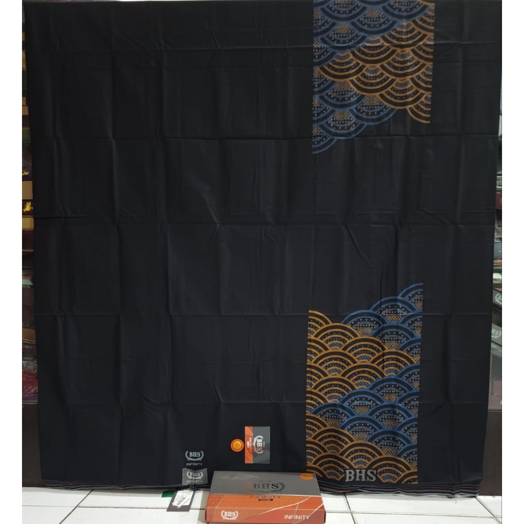 Sarung BHS INFINITY Motif PMA Silver
