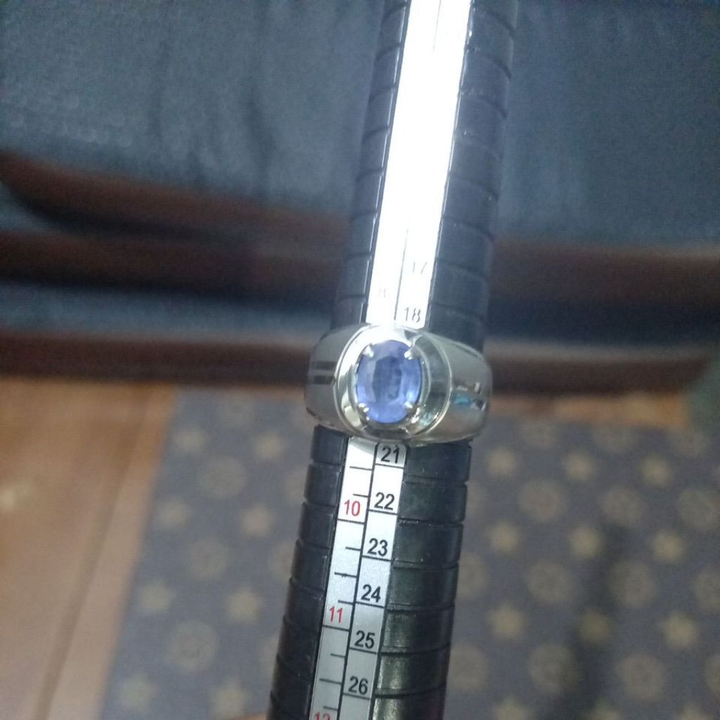 Natural Blue safir Ceylon Monel