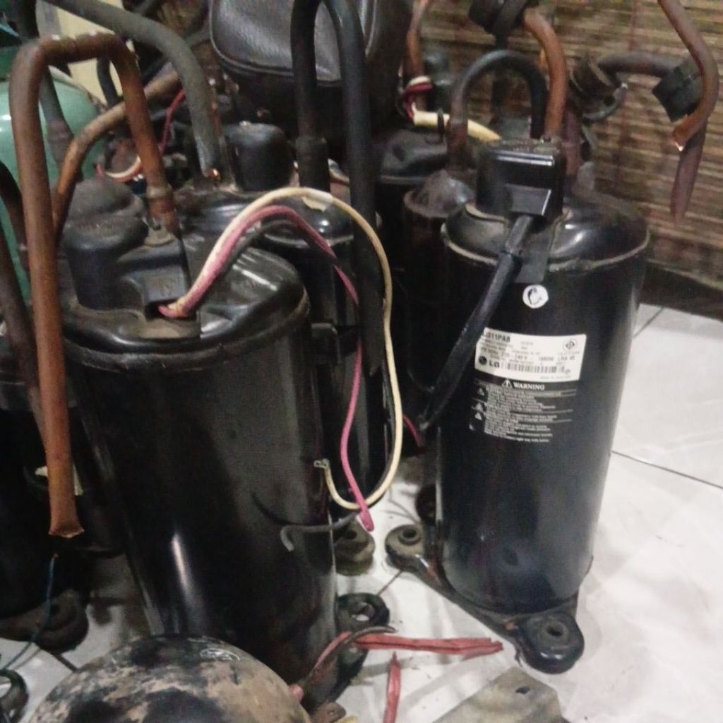 kompresor ac 2 pk siap pake/ kompresor 2pk ori