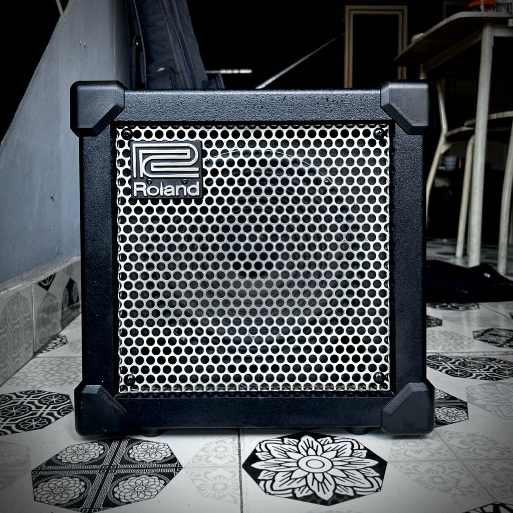 ROLAND CUBE 15XL guitar amplifier