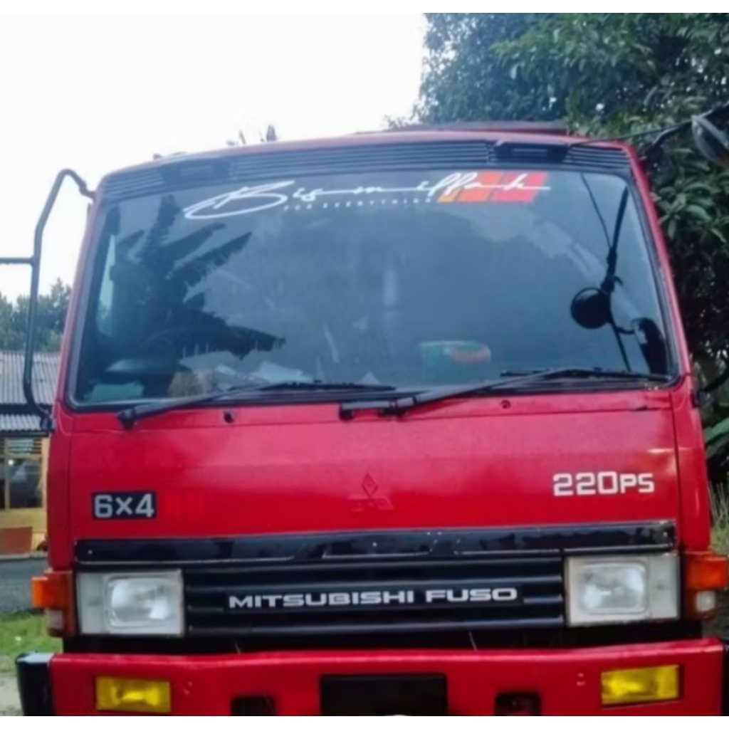 sticker 220 PS / 6x2 / 6x4 untuk mobil Mitsubishi Fuso