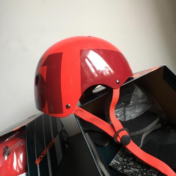 Helm sepeda/skate half/BMX merk 661 type dirtlid,