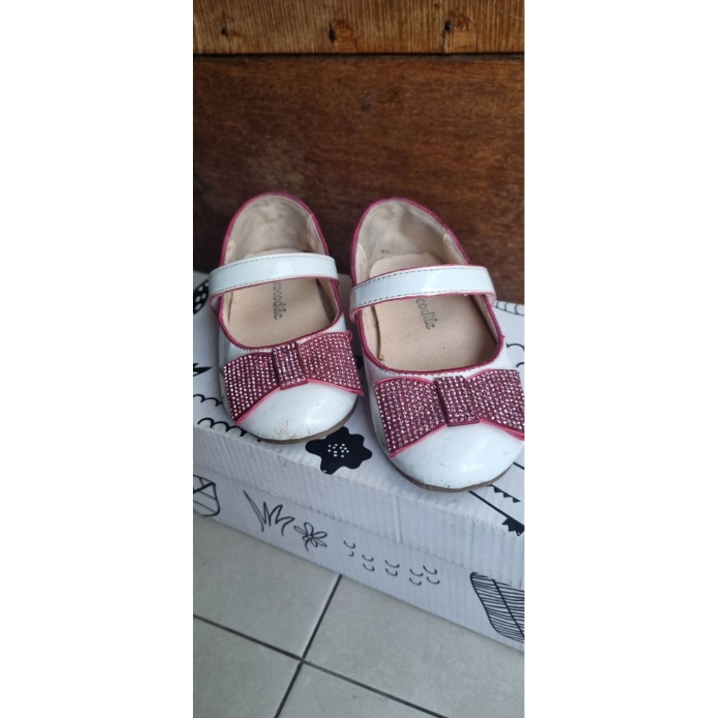 Preloved sepatu anak Perempuan Crocodile size 27