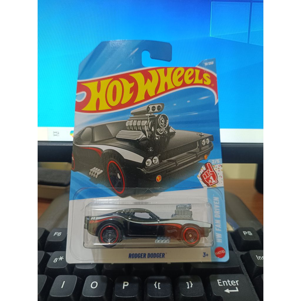 Hot Wheels Rodger Dodger Black