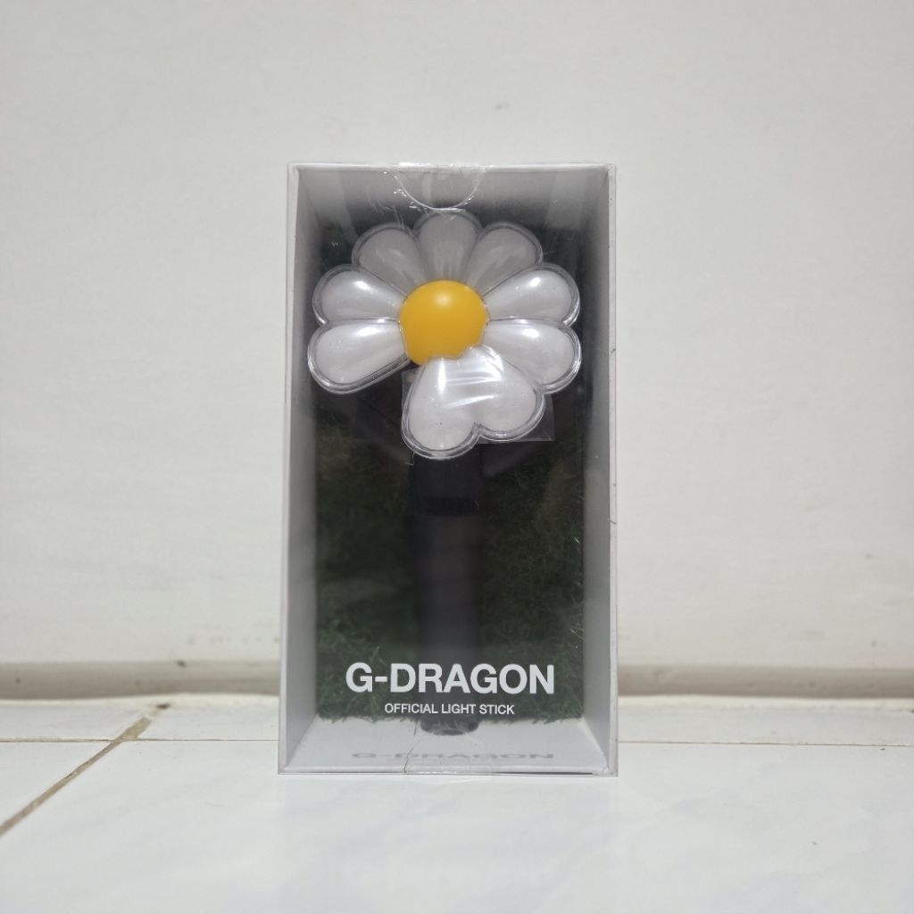 G-DRAGON Official Lightstick (Daisybong)