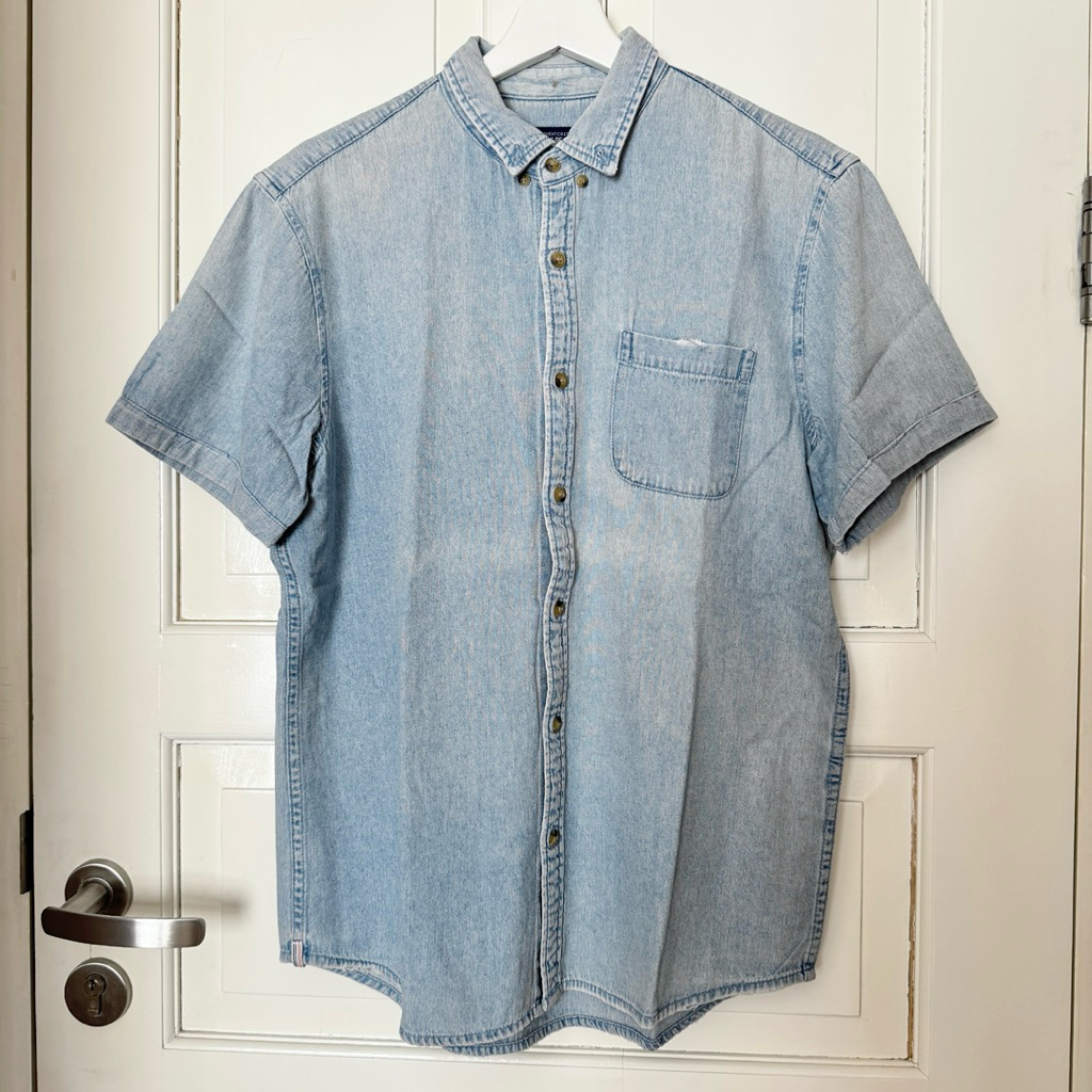 PULL & BEAR Washed Denim Shirt - Kemeja Jeans Lengan Pendek - preloved