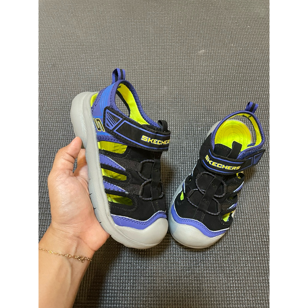Sandal skechers size 30 insole 19cm