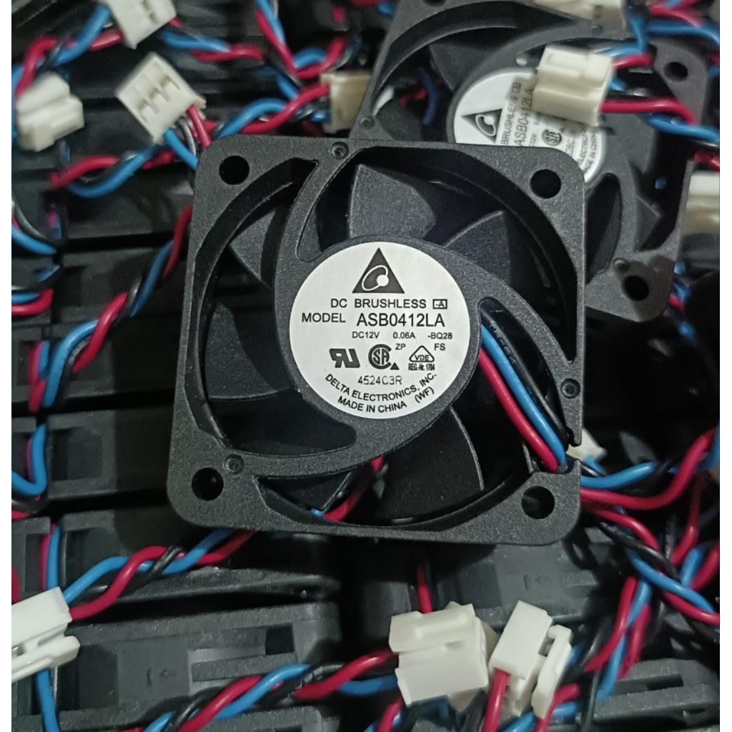 KIPAS FAN DC 4X4 12V 0.06A 3PIN TEBAL 1CM MERK DELTA