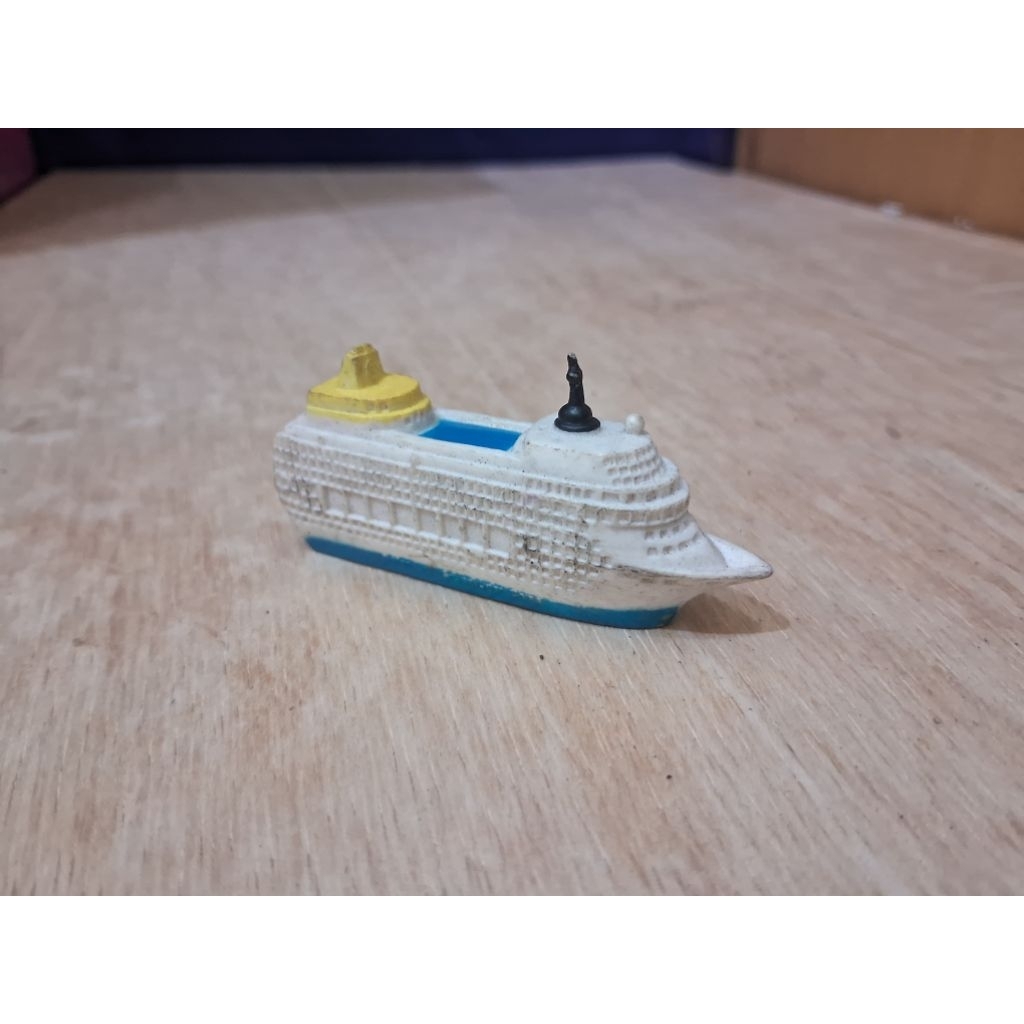 Mainan kapal Perahu Diecast Kapal Pesiar Bahan Karet Vintage Jadul Topper Kapal Perahu Boat Vintage 