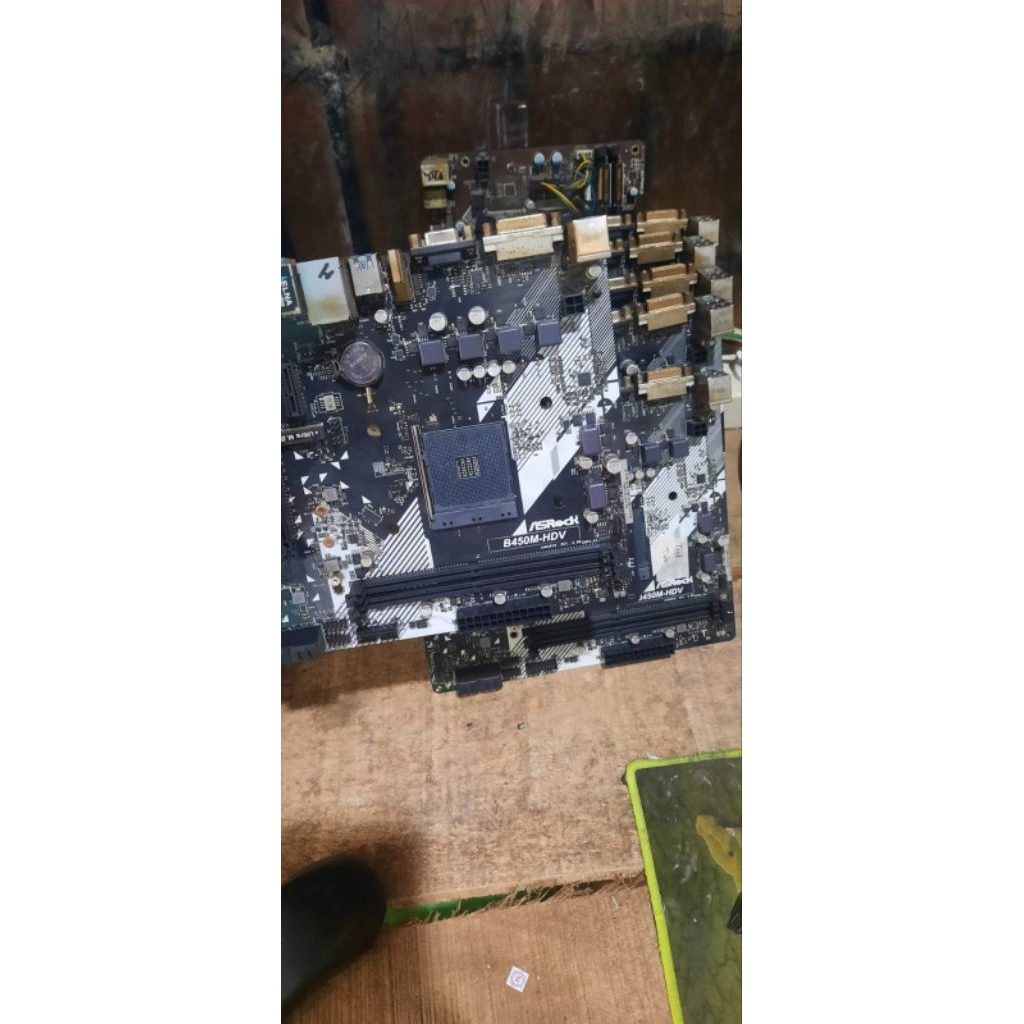 Motherboard Asrock B450M-HDV Kondisi bekas Normal