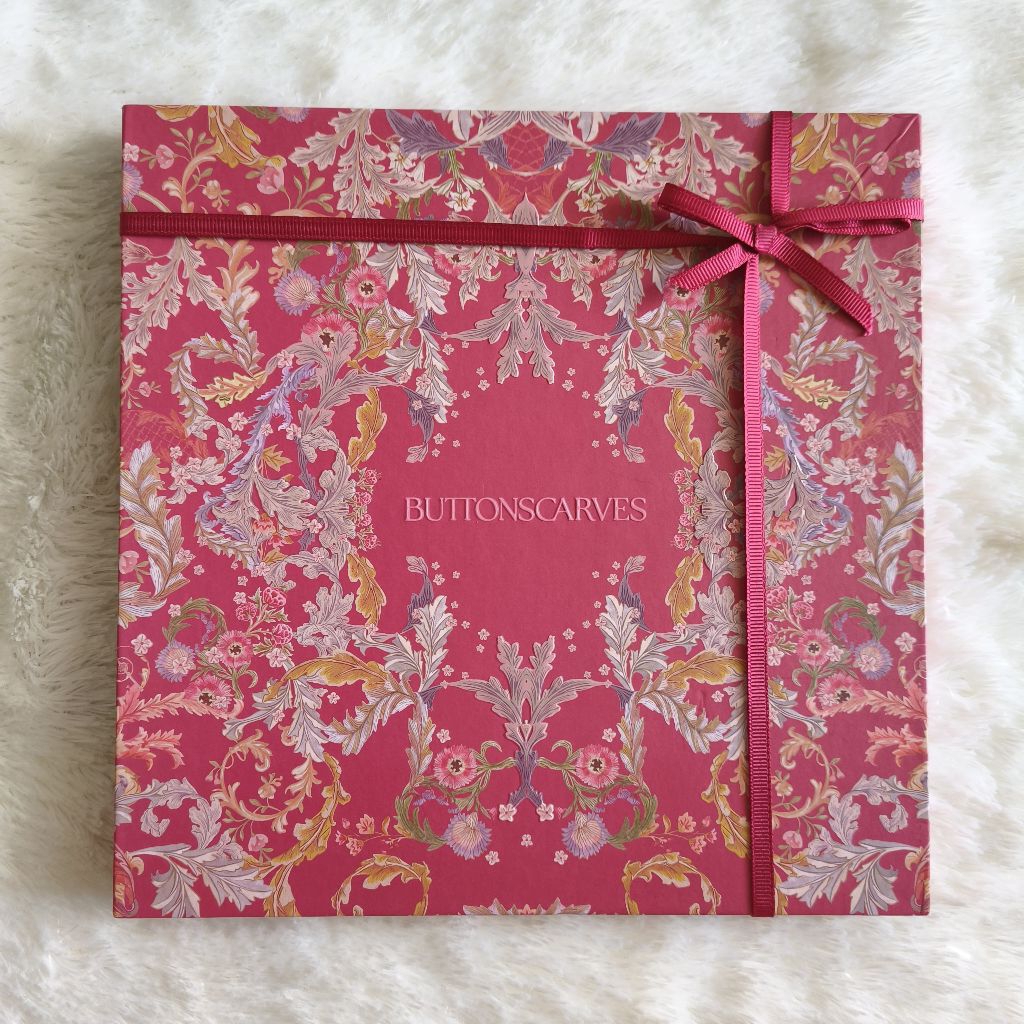 Buttonscarves Grandeur Royale