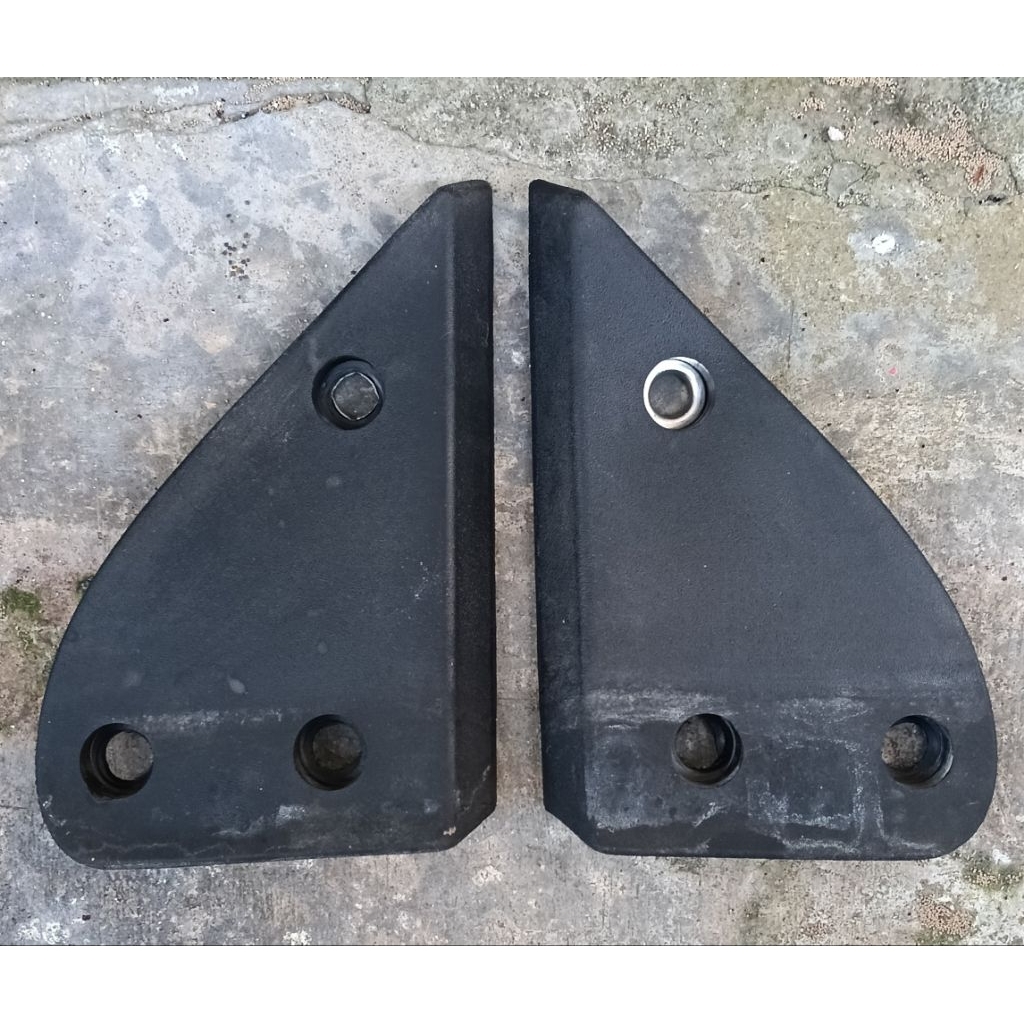 Cover Segitiga Spion Nissan Terrano