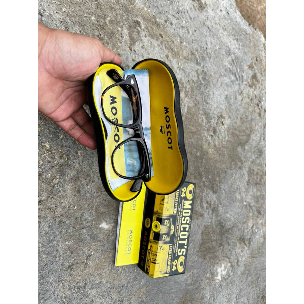 MOSCOT YONTIF ORIGINAL SECOND LIKE NEW