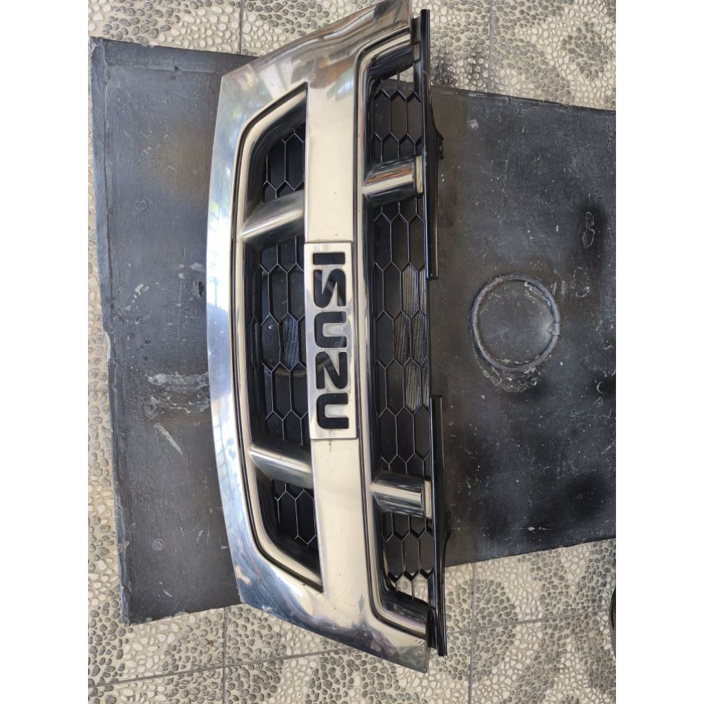 Grill Grilled Radiator Isuzu New Panther Kapsul Touring LS