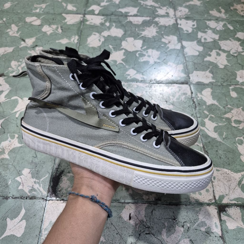 Sepatu Warrior High Pria(41)