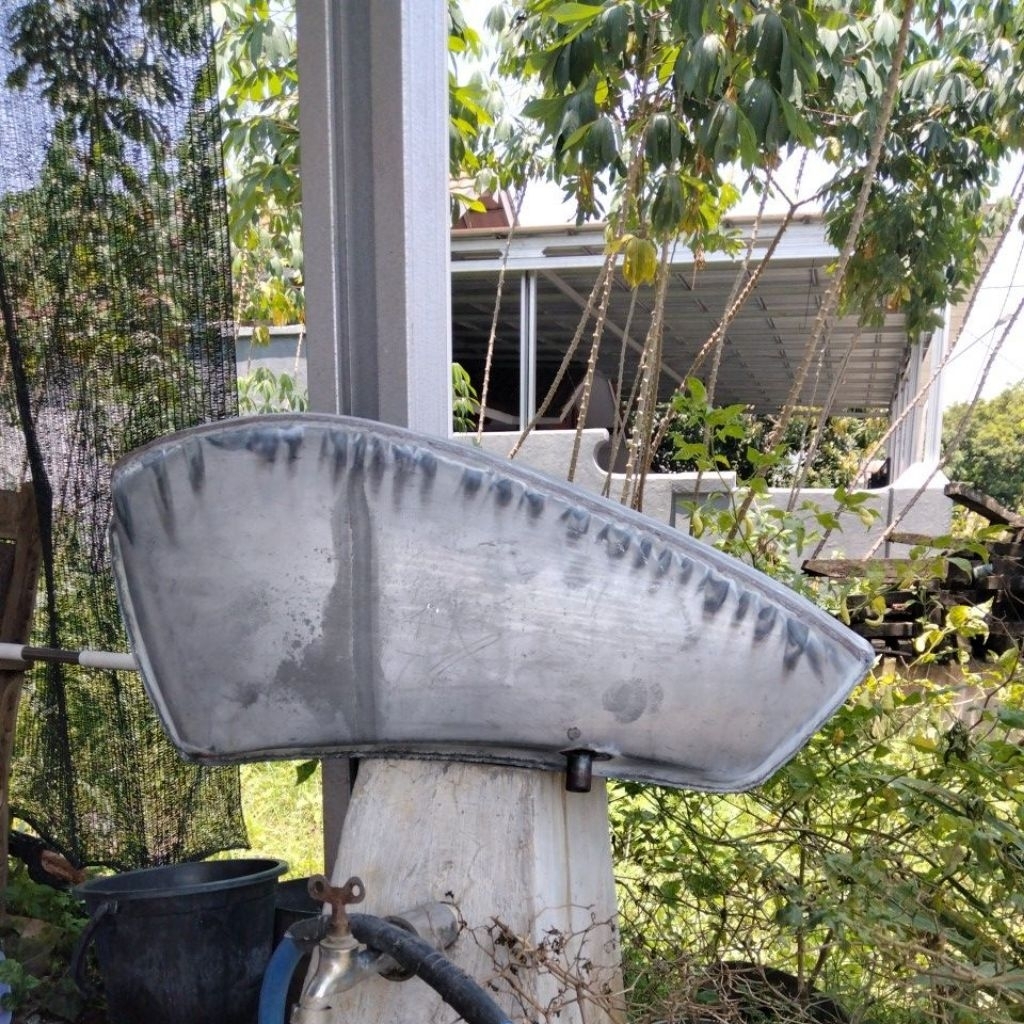 tangki Bobber Indian bahan