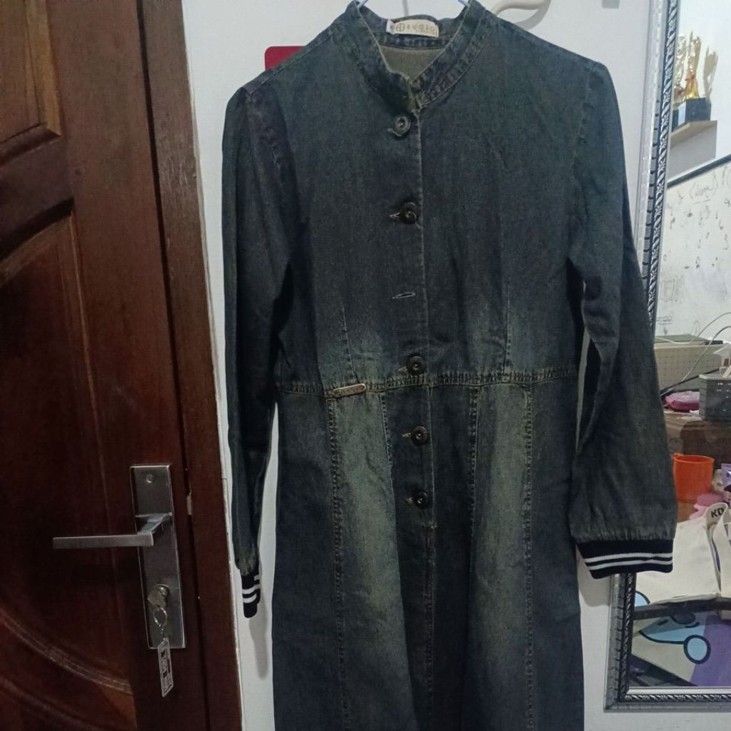 Bugio Clothing Gamis hitam grey jeans