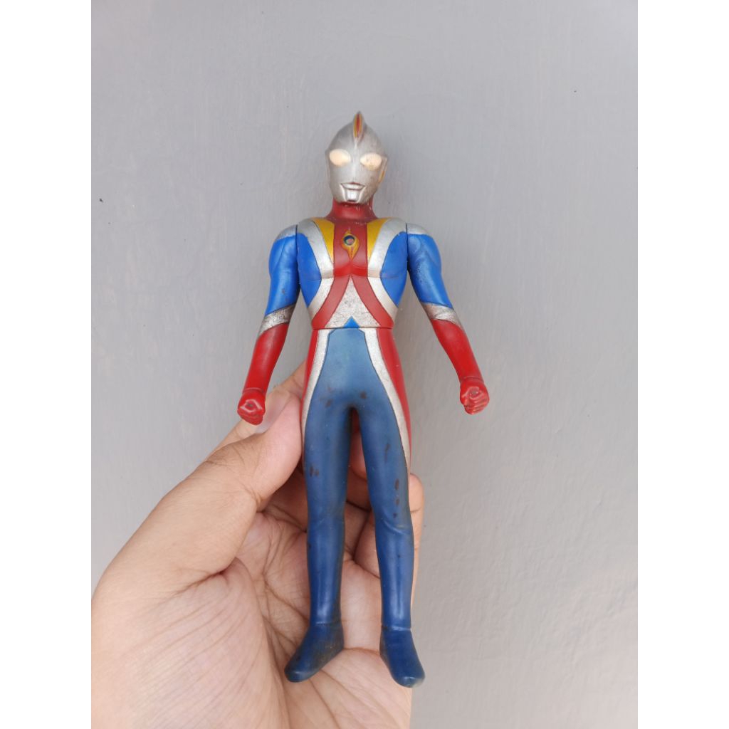 Bandai Ultraman Cosmos Eclipse Mode UHS 16cm Action Figure Bekas