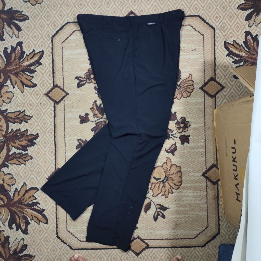 CELANA OUTDOOR SECOND CELANA HIKING SECOND HIGH