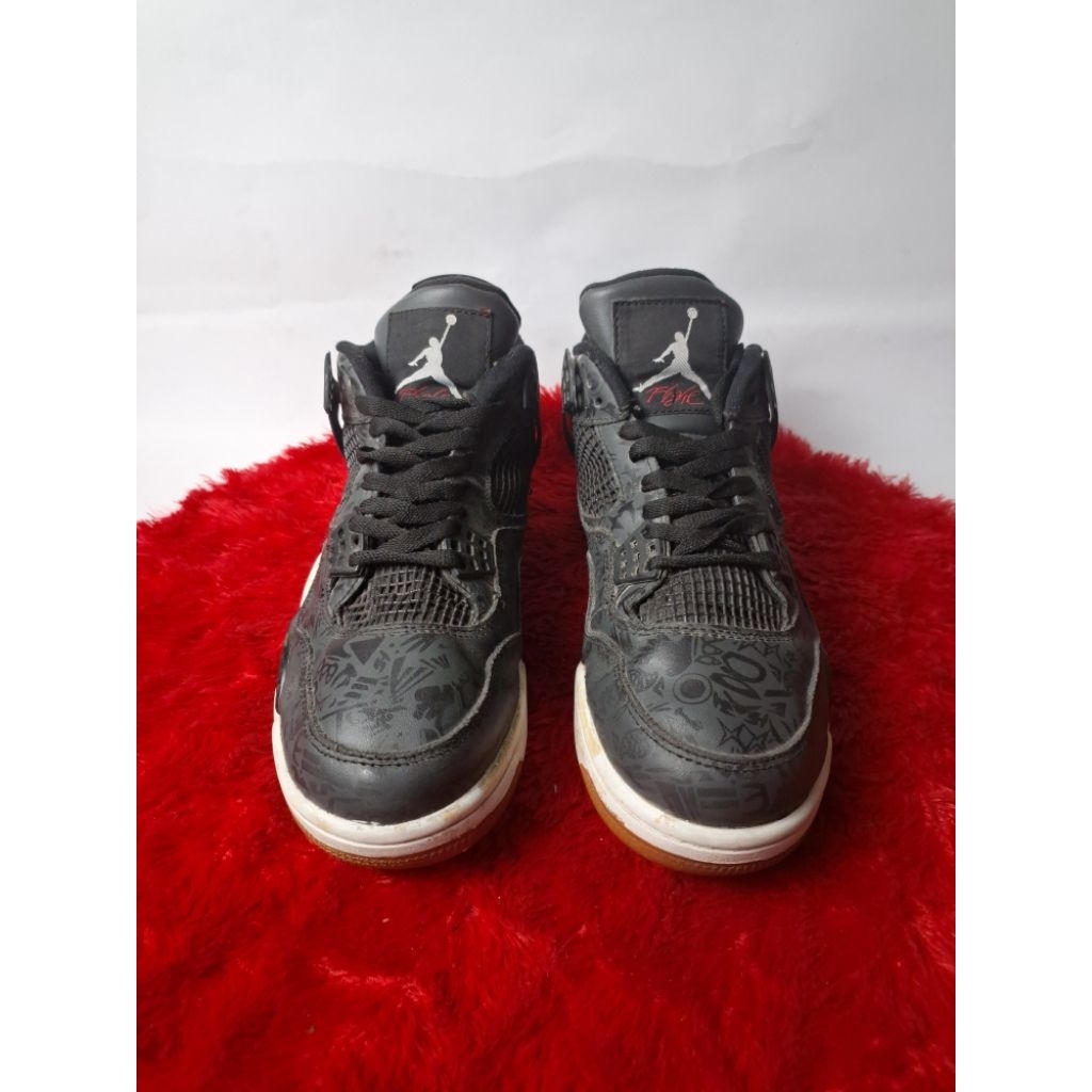 Sepatu Jordan retro 4 Ukuran 42