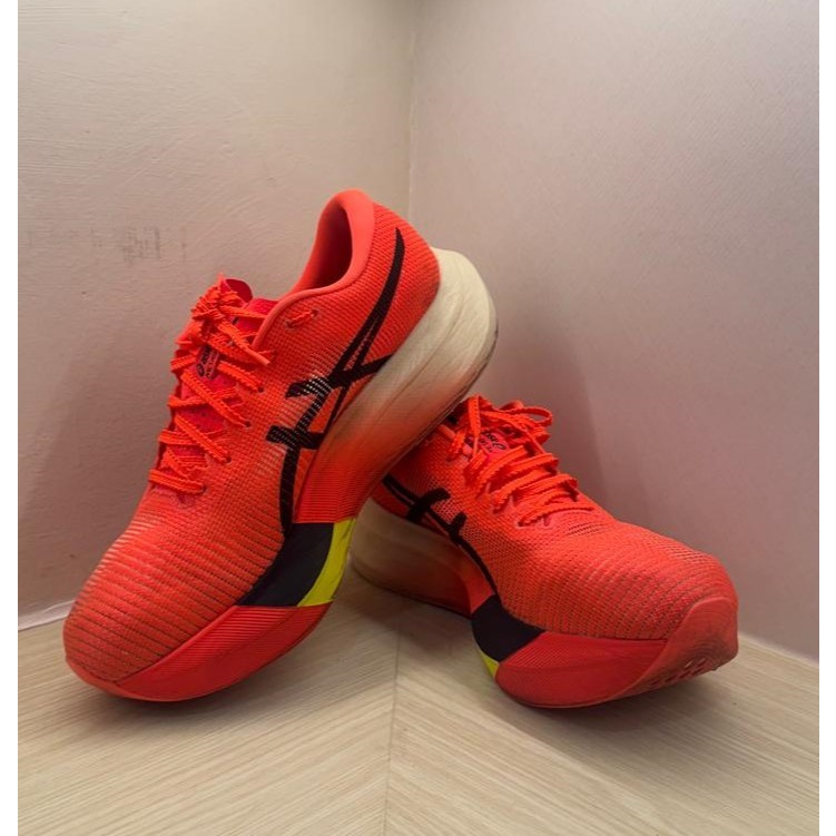 ASICS Metaspeed Sky Paris