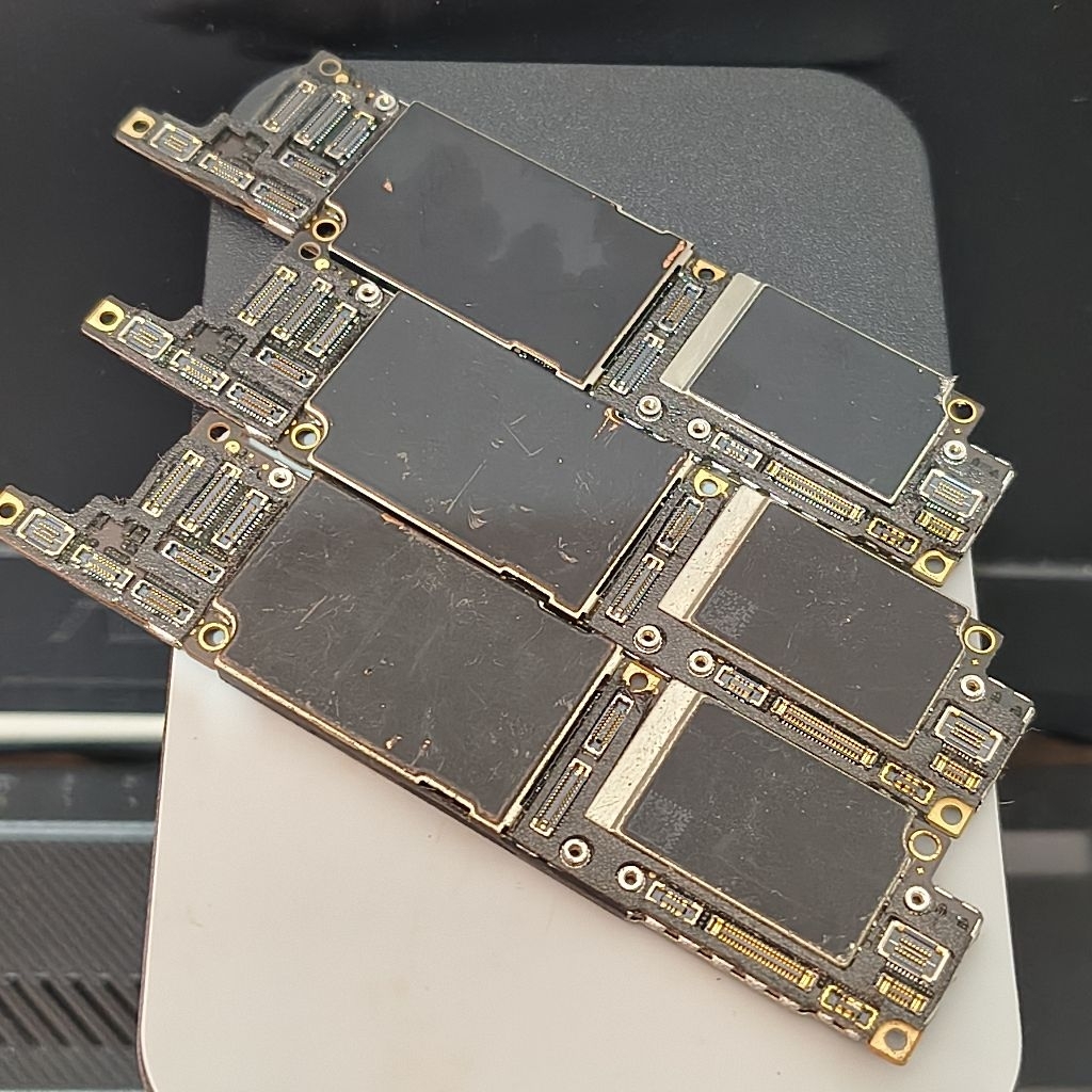 Mesin iPhone XR Lock