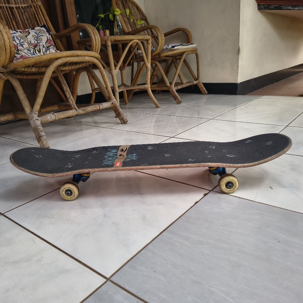 Skateboard Second Complete Fulset 8.0" | Fullset Thunder trucks Globe Deck